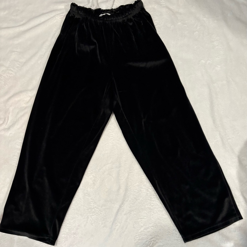 Romans Black Velvet Wide-Leg Pants